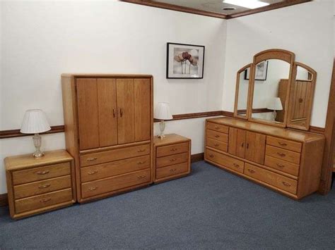 Solid Oak Bedroom Set Used