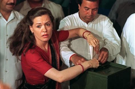 sonia gandhi early controversies