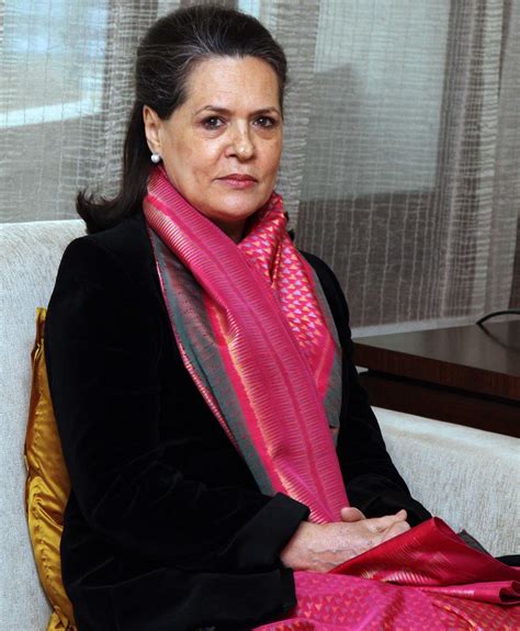 sonia gandhi old pics