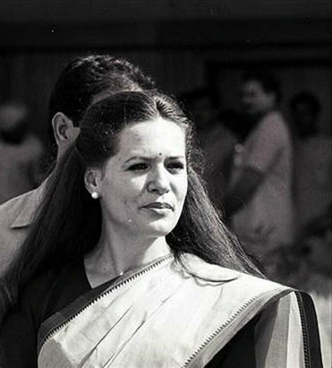 sonia gandhi young pictures