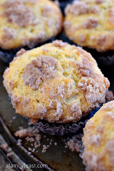 Sour Cream Coffee Cake Muffins: Two Delicious Recipes To Try