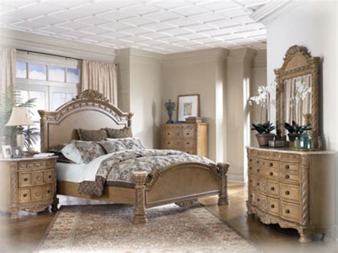 South Coast Bedroom Set