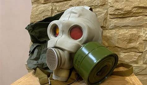 Vintage soviet Gas mask GP-4Y USSR era 1967 Russian Gas mask