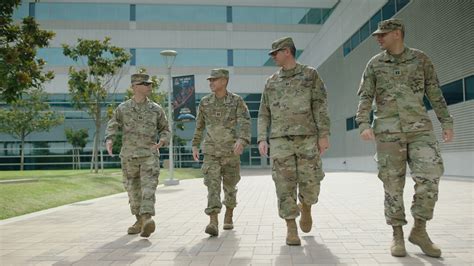 Unveiling the Space Force Guardian: Earth's宙间守护者