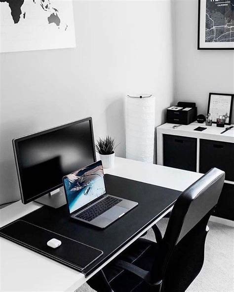 spacedesk black and white