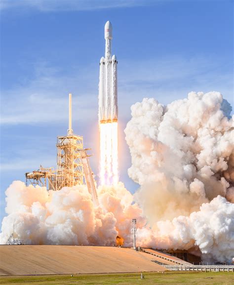 spacex falcon heavy launch 2018