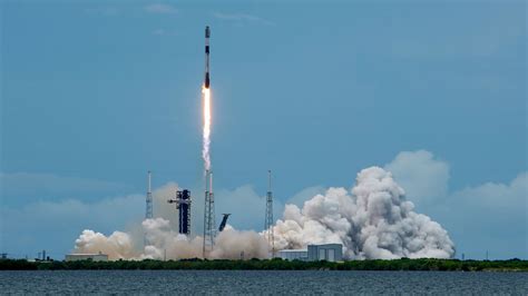 spacex launches starlink satellites