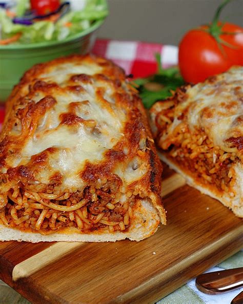 Spaghetti Stuffed Garlic Bread: The Ultimate Comfort Food