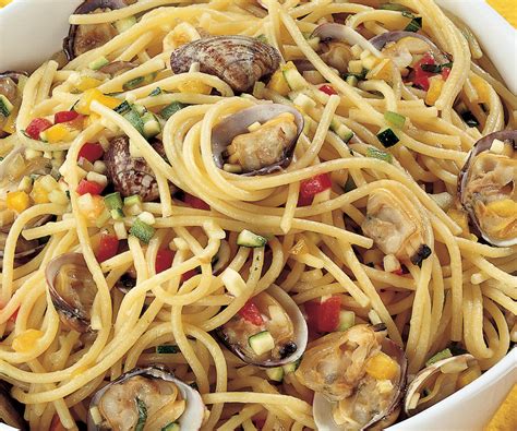 spaghetti alle vongole cucina italiana