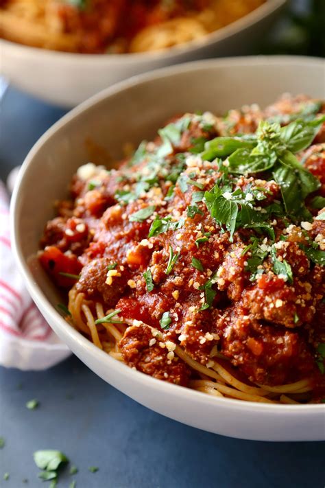Slow Cooker Spaghetti Bolognese Recipe Campbell's Kitchen