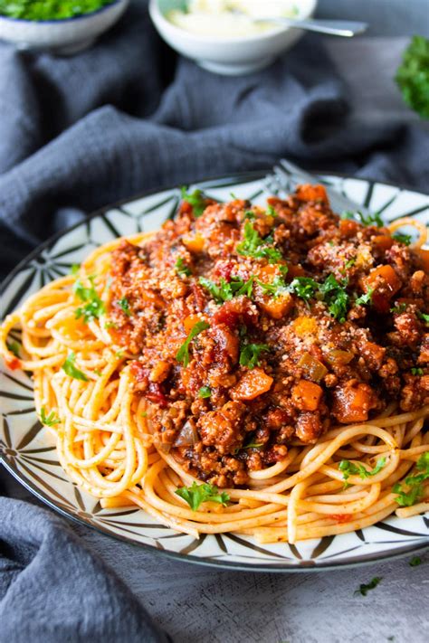 spaghetti bolognese sauce recipe uk