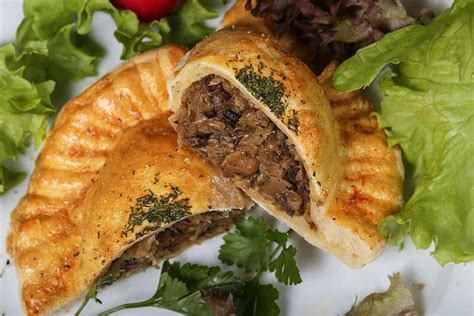 Spanish Meat Pockets