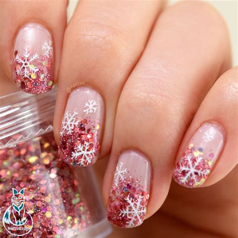 Sparkling Snowflakes christmas gel nails designs