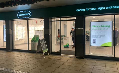 specsavers dorchester opening times