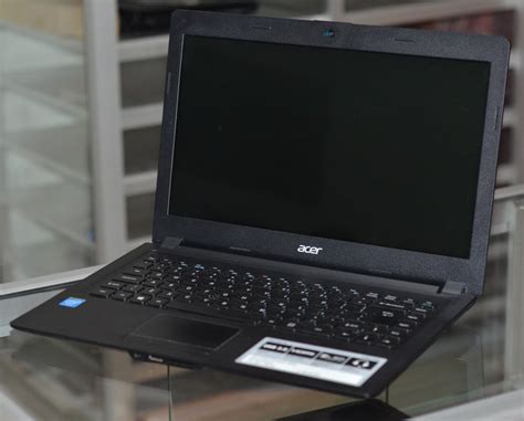 Acer One 14 Z1402C4HS 14 Inch Intel Celeron 2957U Intel HD Graphic 2GB