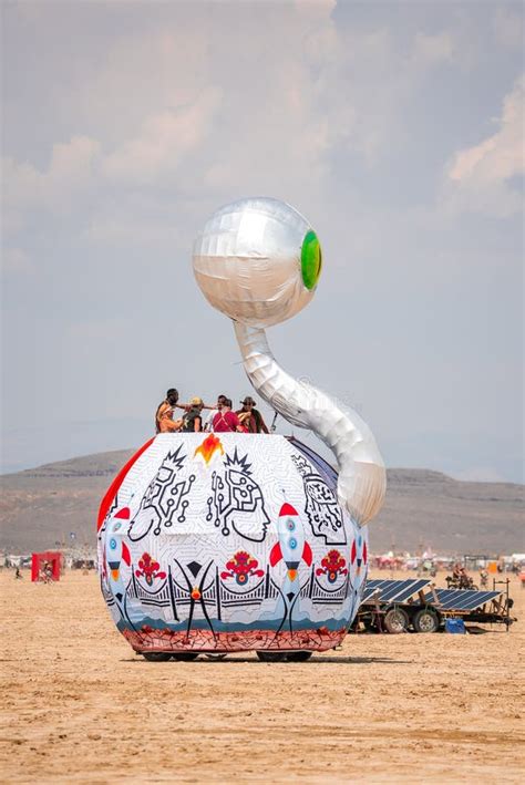 Spherical Art Definition