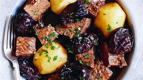 Spiced Beef With Prunes