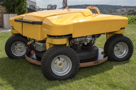 Compact Spider Mower To Launch At SALTEX