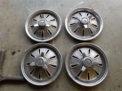 Spinner Hubcaps Corvette