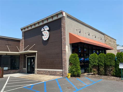 Spinners Pizza & Pub