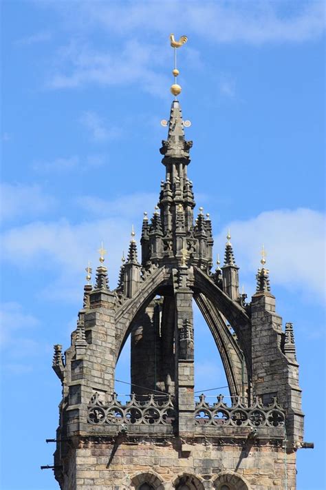 spire definition in architecture