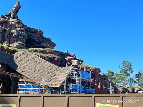 Splash Mountain Construction
