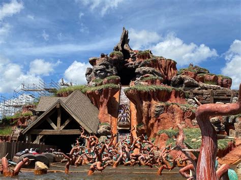 Splash Mountain Hours