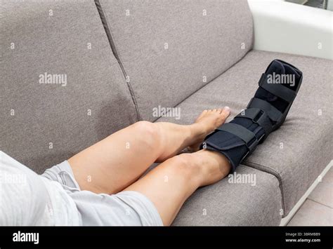splint for fractured foot