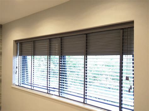 Discover the Elegance and Versatility of Split Blinds for Your Windows: The Ultimate Guide to Stylish Window Treatments