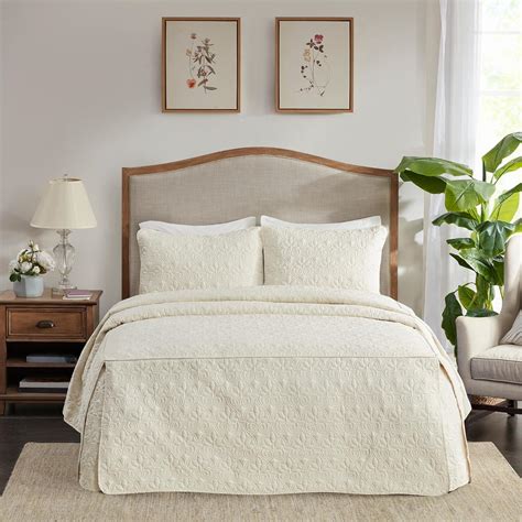 Split Corner Comforter