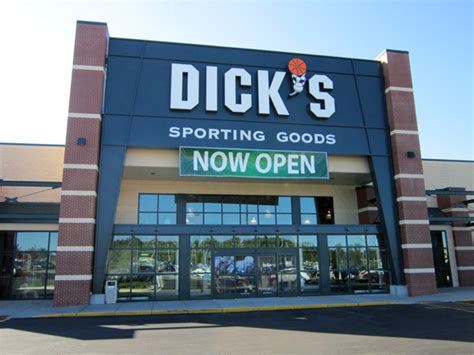 sporting goods store duluth mn