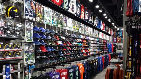 sporting stores in philadelphia