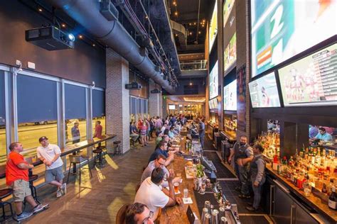 Best Sports Bars in Houston Where to Watch and Drink on Game Day
