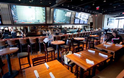 The Best Boston Sports Bars to Watch and Drink on Game Day Sports bar