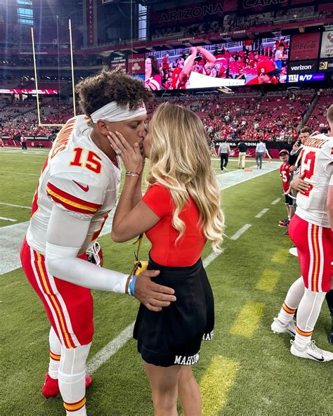 sports illustrated swimsuit mahomes