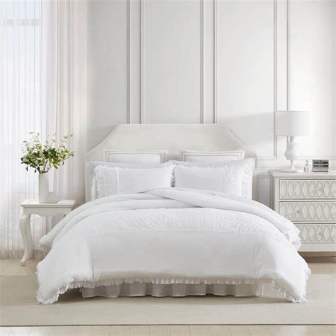 Spotlight White Bedding