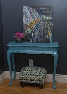 Spray Paint Entryway Table