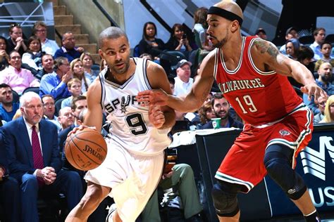 spurs vs bucks live score