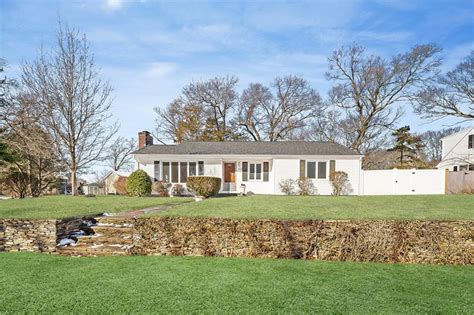 Squantum Drive Warwick Ri