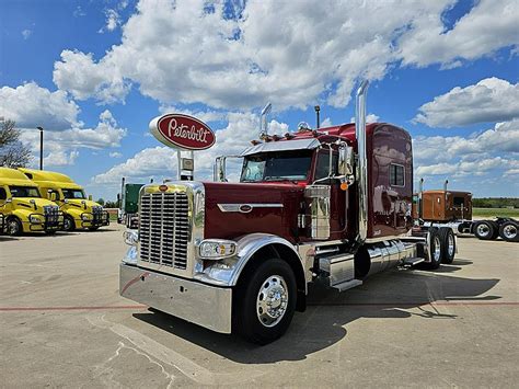 Square Nose Peterbilt