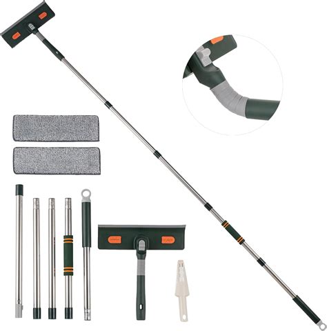 Squeegee Cleaning Device