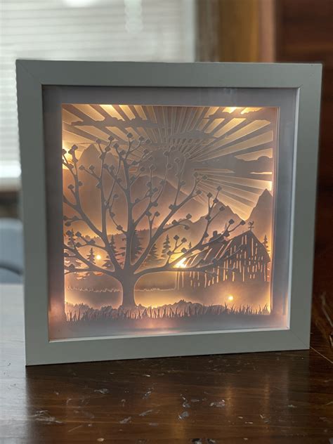 Download squirrel-paper-cut-light-box-3d-shadow SVG