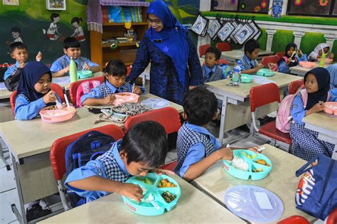 (DOC) DAFTAR SINGKATAN Mutia Audina Academia.edu