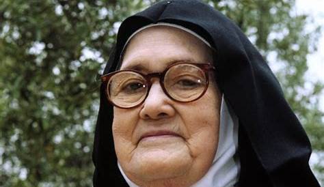 ~Lucia dos Santos | Rosary novena, Blessed mother, Catholic saints