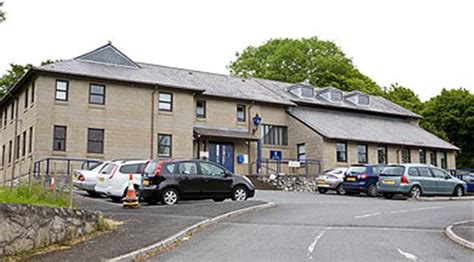 st austell police station opening times