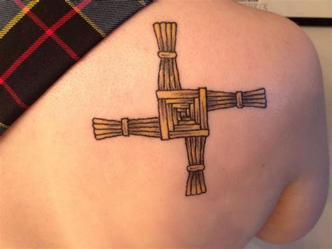 Cool St Brigid&#039;s Cross Tattoo Designs 2023