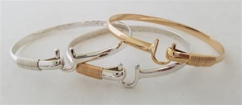 St John Usvi Hook Bracelet