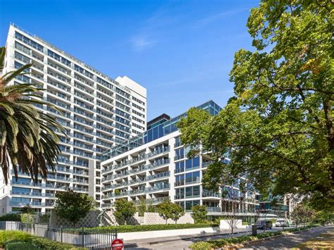 st kilda road apartments for sale
