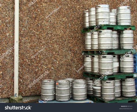 Stacking Kegs