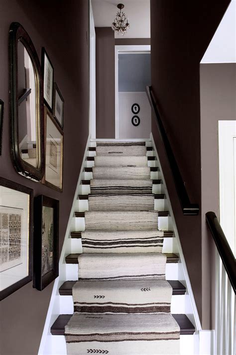 Amazing Luxury Foyer Design Ideas (PHOTOS) with Staircases